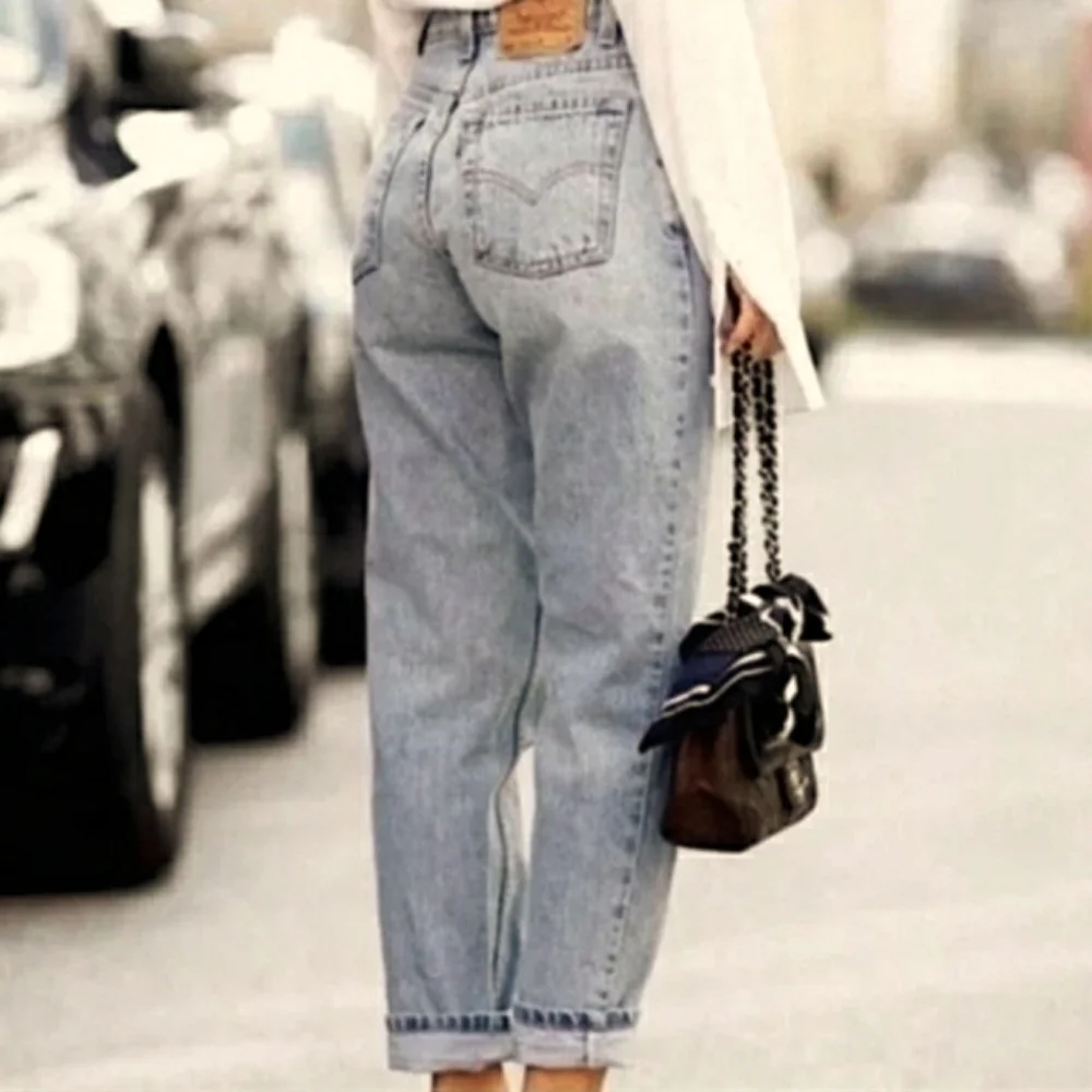 Vintage Levi Strauss Classic Relaxed 550 Medium Light High Rise Mom Jeans